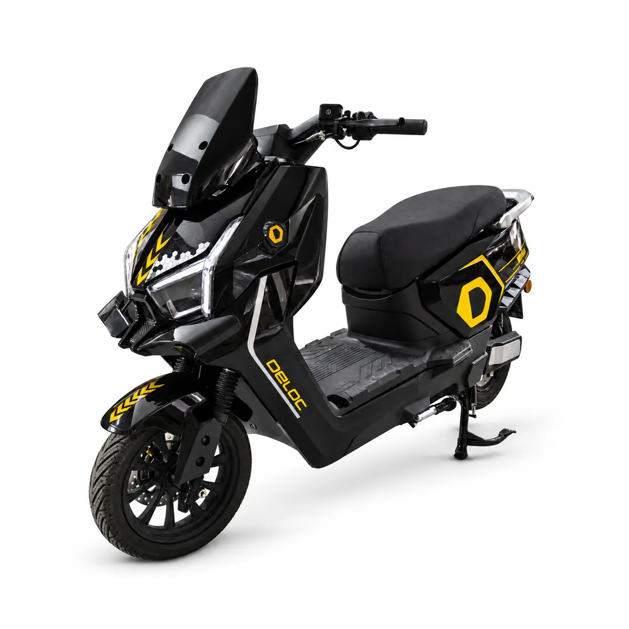 SHARK-C black and yellow electric scooter front three-quarter view with DELOC branding